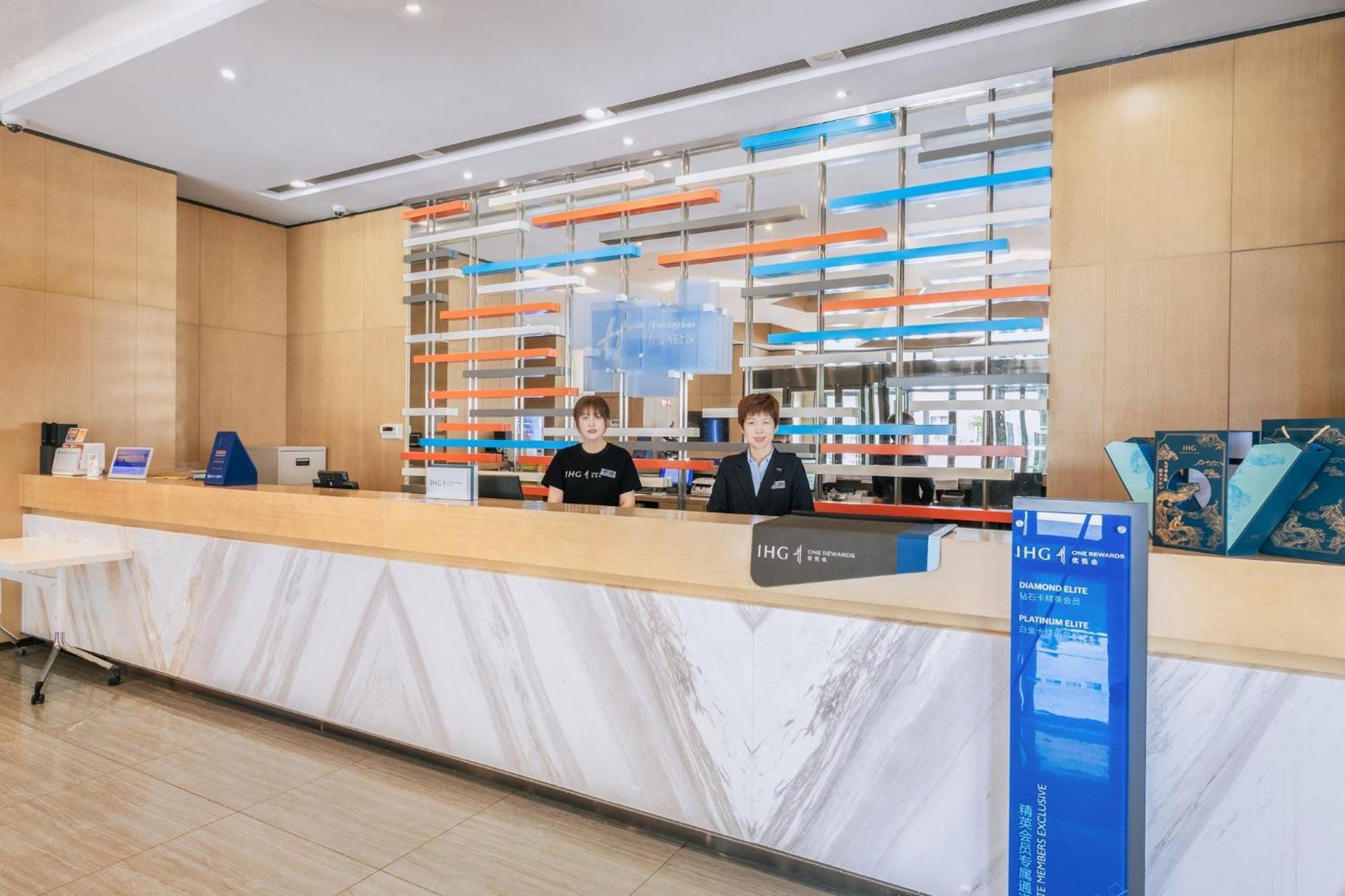Holiday Inn Express Zhangye By Ihg Екстериор снимка