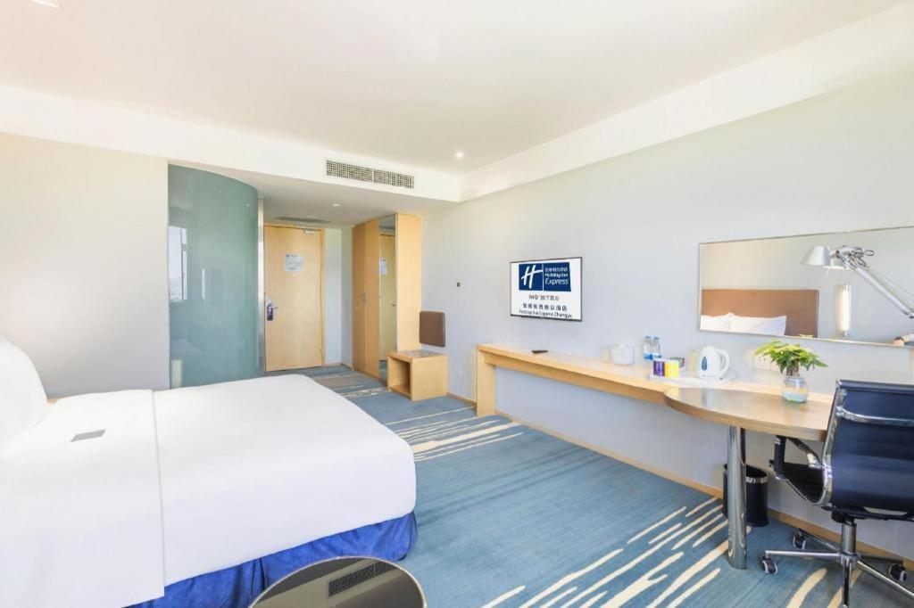 Holiday Inn Express Zhangye By Ihg Екстериор снимка