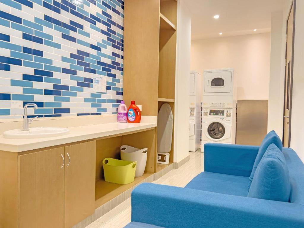 Holiday Inn Express Zhangye By Ihg Екстериор снимка